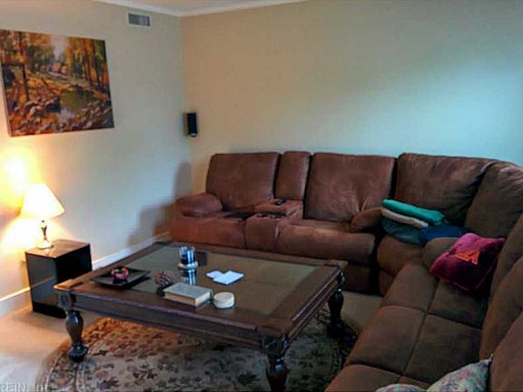 3rd image of 1212 Richwood Ct