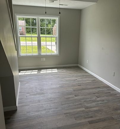 4th image of 621 Colonette Dr