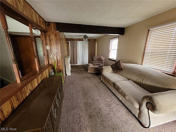 3rd image of 12420 Sprecher Ave