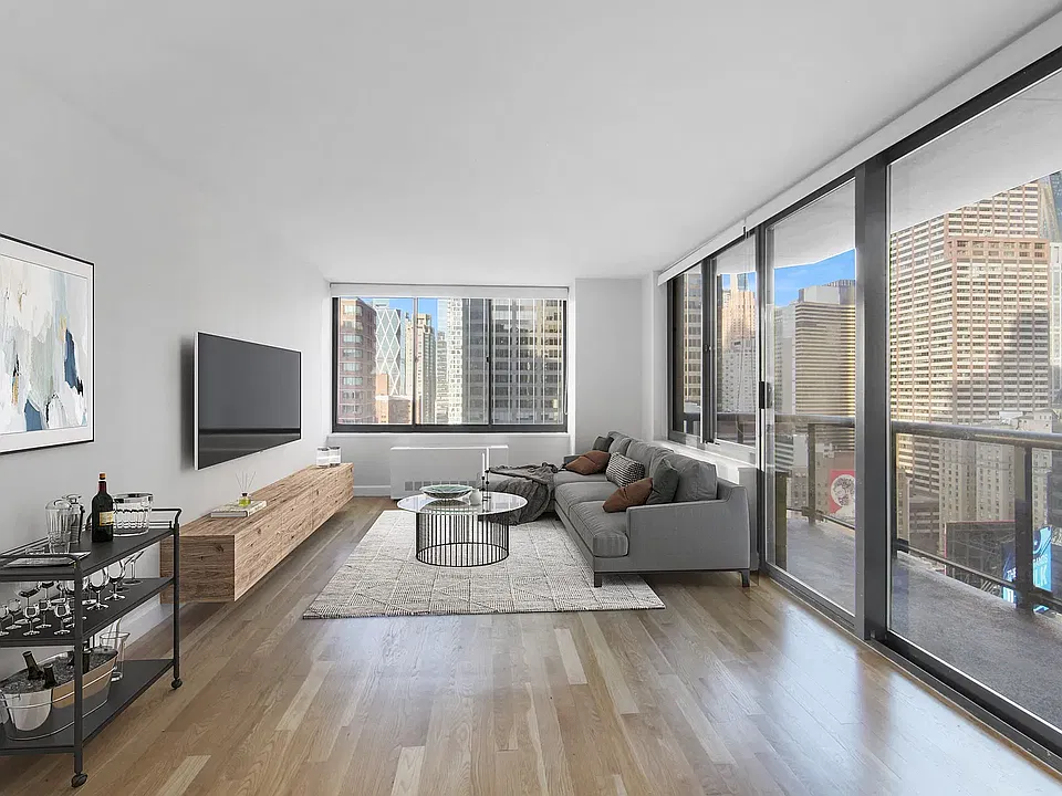 235 W 48th St #36M