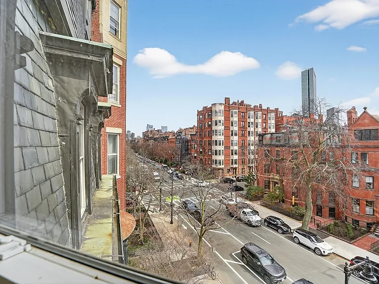 290 Beacon St #4 — Photo 11