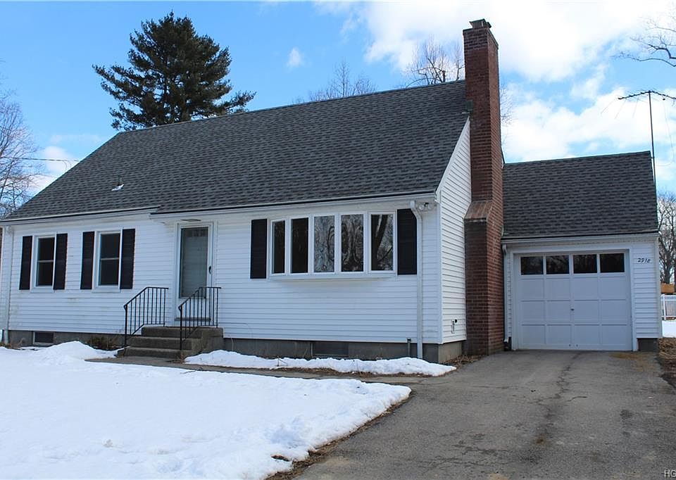 1st image of 2918 Quinlan St
