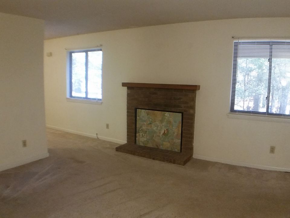 1st image of 913 Shady Lawn Road Ext