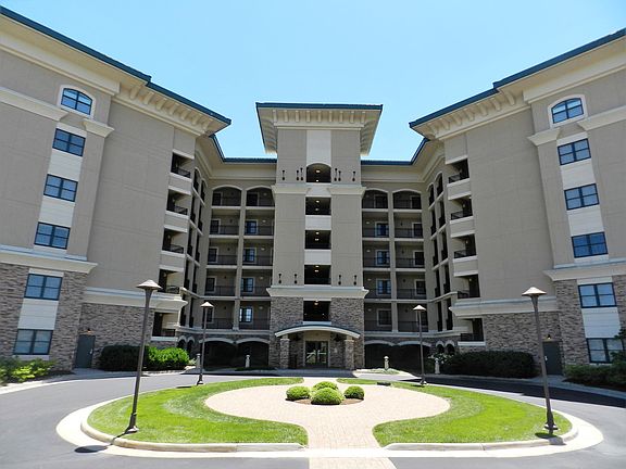 2nd image of 100 Bridgewater Pointe Pl Unit 104