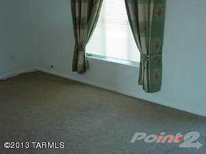 living roomDSC07815