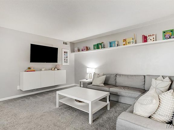 5th image of 4347 Chateau De Ville Dr APT G
