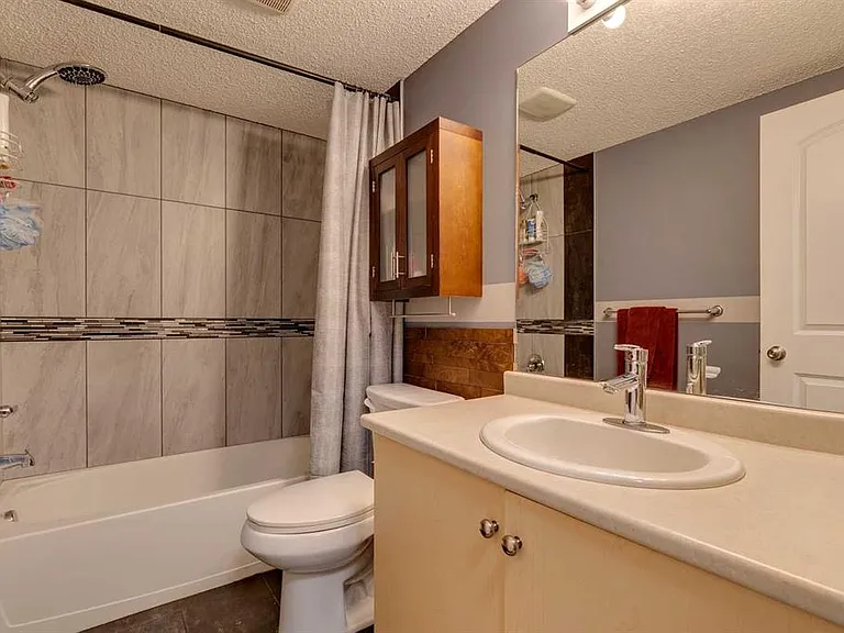 17 Country Village Bay NE #1310 — Photo 9