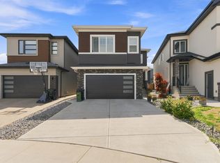 1809 18a Ave NW, Edmonton, AB T6T 2K8
