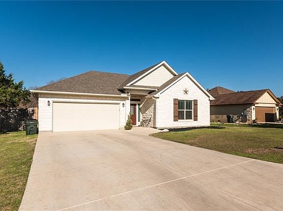 2nd image of 6 Huckleberry Ln