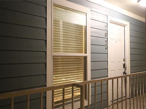 2nd image of 400 W 35th St APT 202