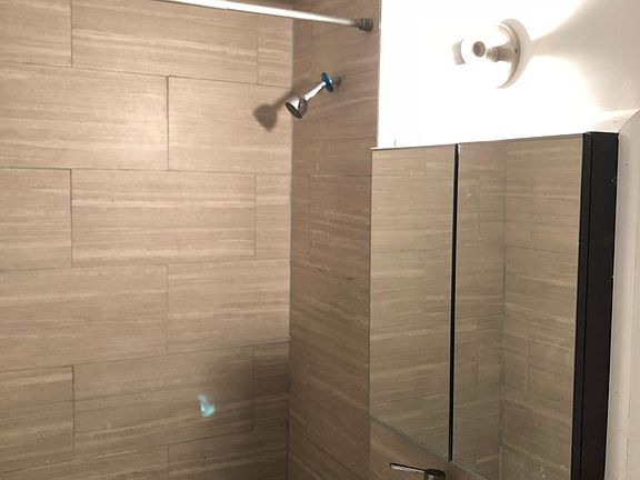 3rd image of 3136 Emmons Ave #5