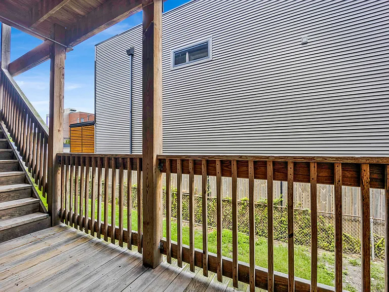 4742 W Roscoe St #2 — Photo 15