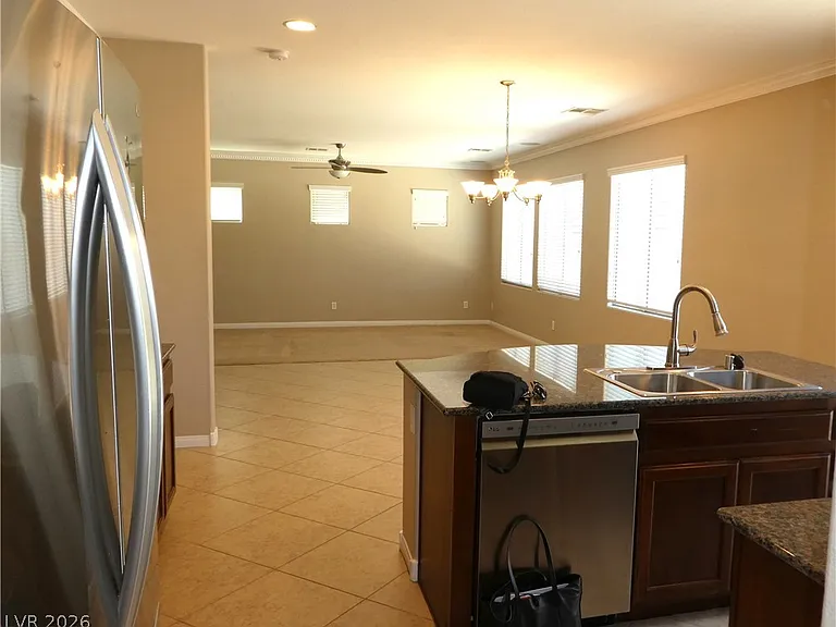 4054 Lower Saxon Ave — Photo 9