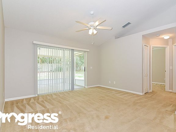 5th image of 215 Chardonnay Pl