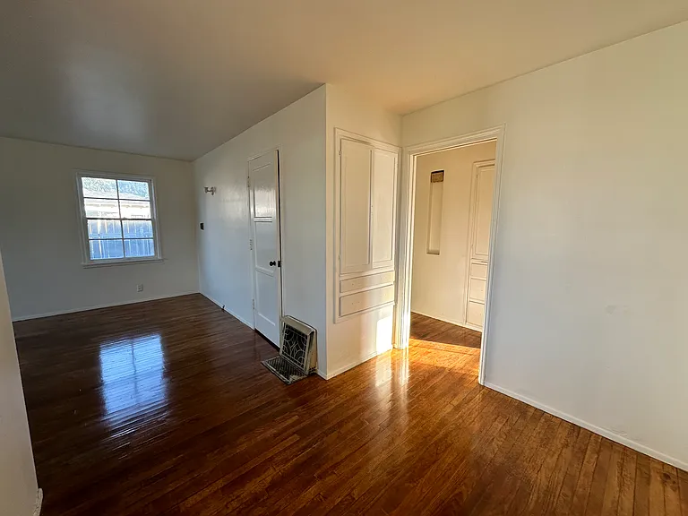11328 Ranchito St — Photo 5
