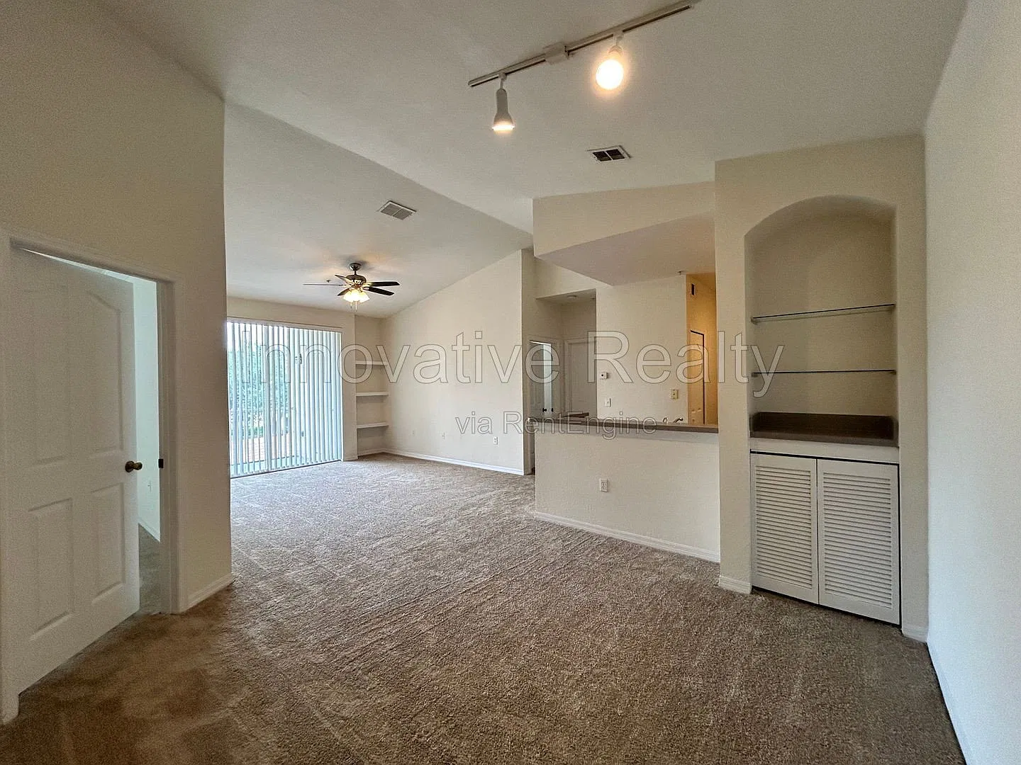 2 bed, 2.0 bath, 1048 sqft, $1,595 — Photo 1