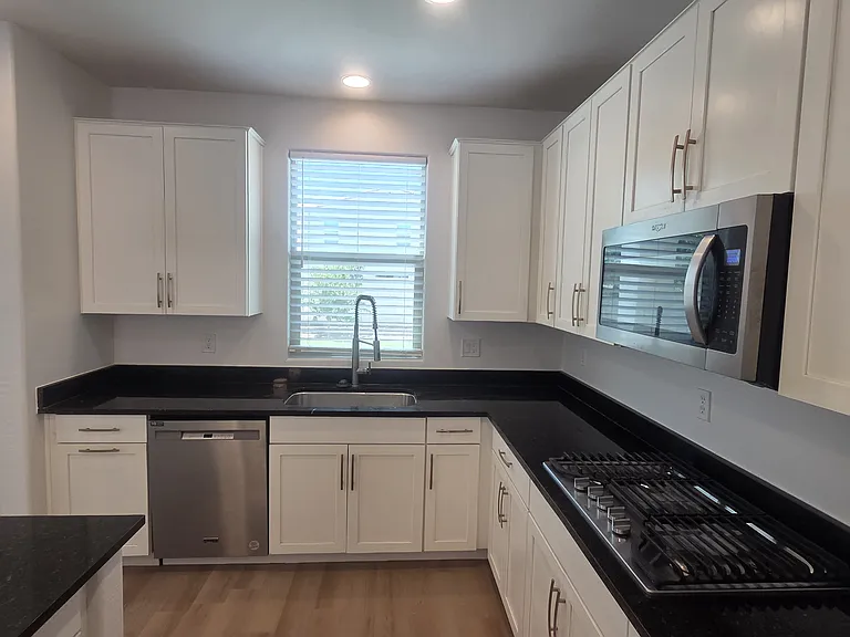 5220 S Hadron — Photo 7