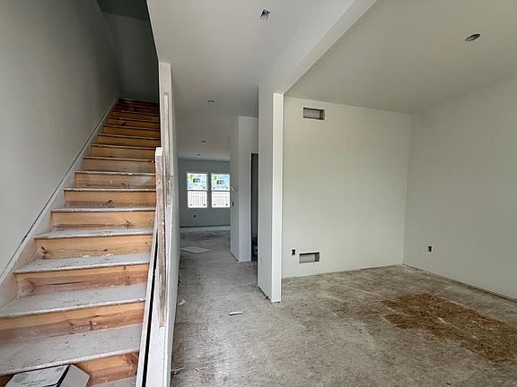 2nd image of 116 Obrien Ct #11