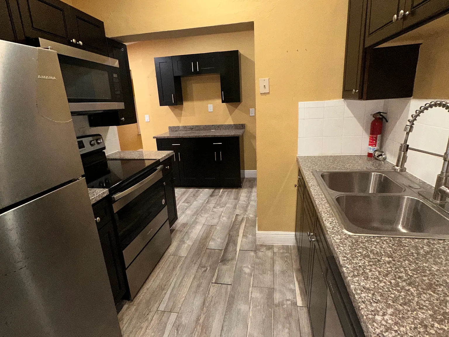 3 bed, 1176 sqft, $3,200 — Photo 4