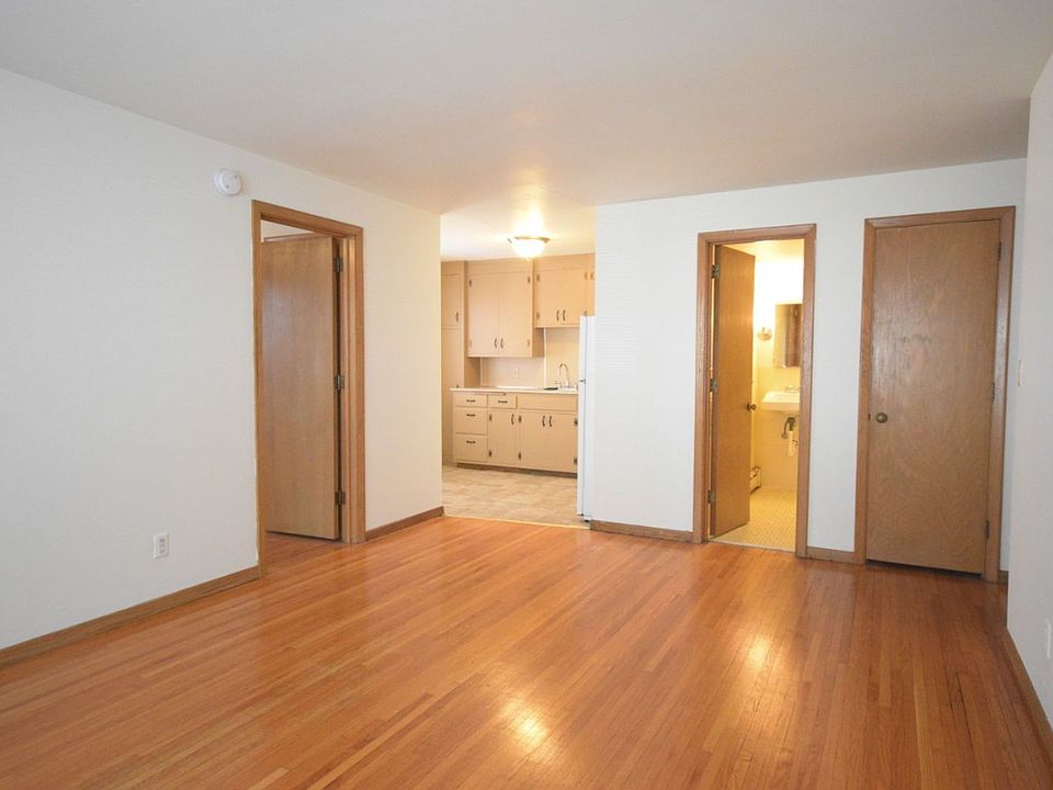 1st image of 2709 Park Ave APT 202