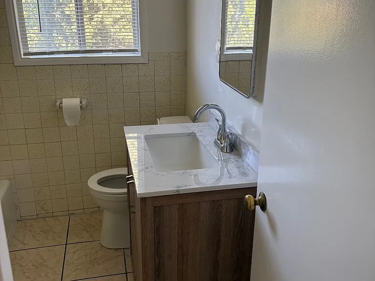 9800 San Carlos Ave #C — Photo 10