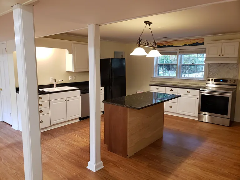 1208 Glen Eden Dr #2 — Photo 3