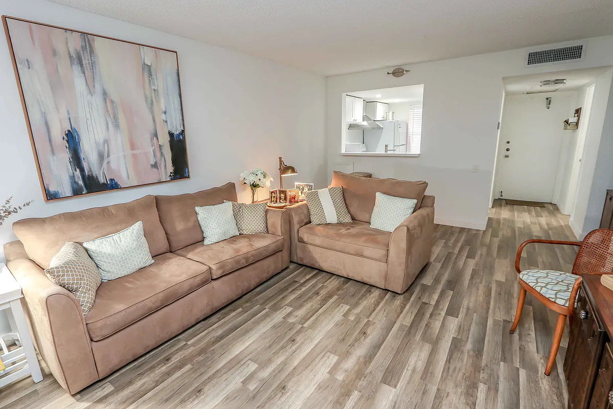 Building Photo - 9150 Lime Bay Blvd #21