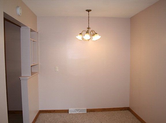 5th image of 200 Cliffbrook Dr