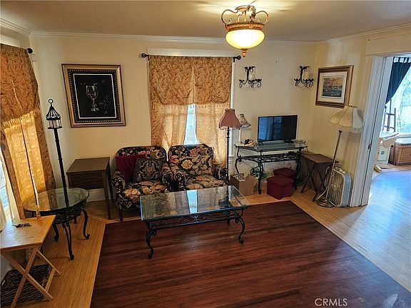 4th image of 1820 N Bush St #1820