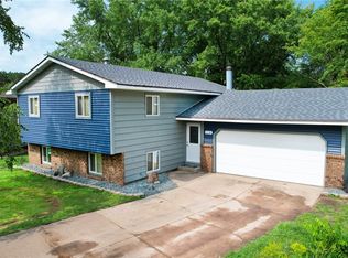 2136 Sunray Cir, Eau Claire, WI 54703