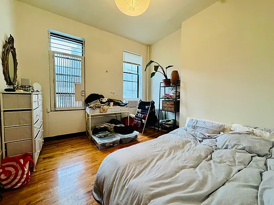 Rented by Metropolitan Property Group | media 17