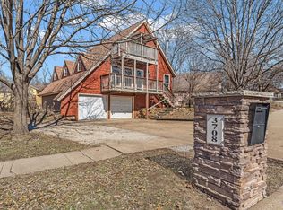 3708 SW 35th St, Topeka, KS 66614
