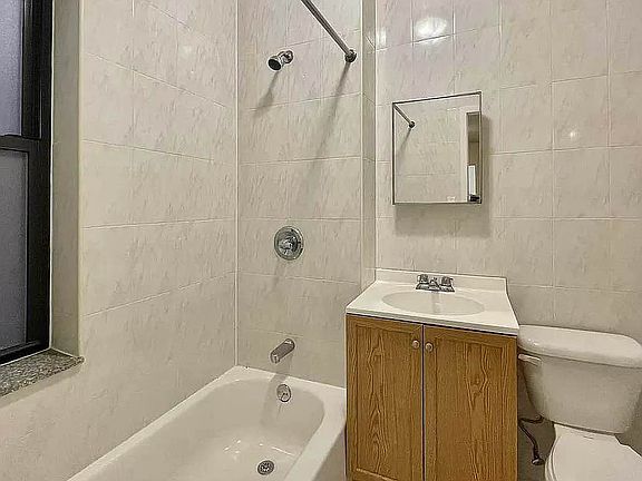 5th image of 95 Pitt St APT 3