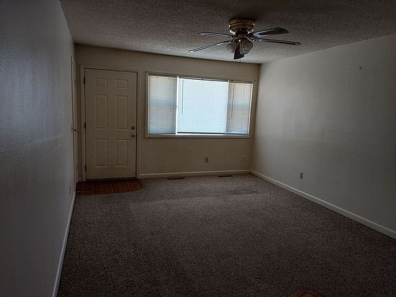 2nd image of 1618 Elaine St #1618