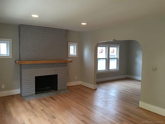 5th image of 41 W Elza Ave