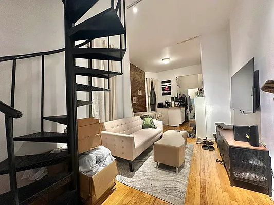 Rented by Oxford Property Group | media 6