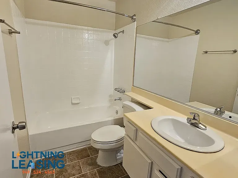 8731 De Soto Ave #101 — Photo 10