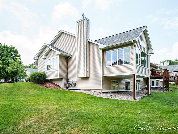 3rd image of 2329 Whimbrel Ct NE #38