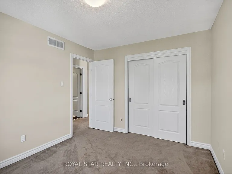 272 Broxburn Cres — Photo 17