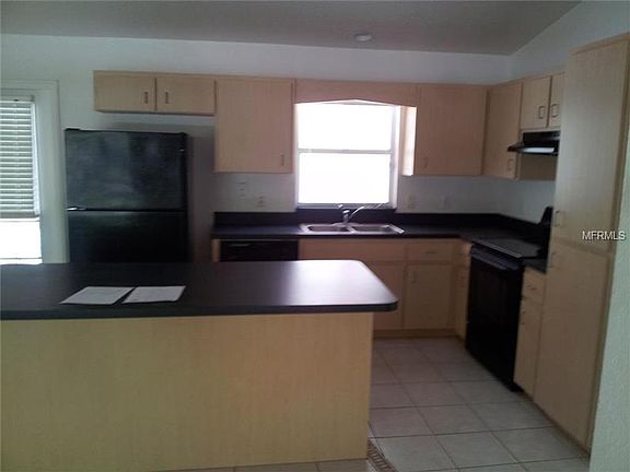 5th image of 2769 Trilby Ave