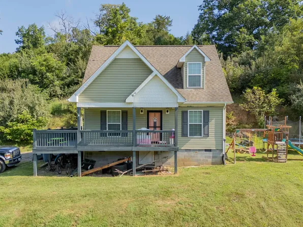 132 Nicks Knoll Ln, Pembroke, VA 24136