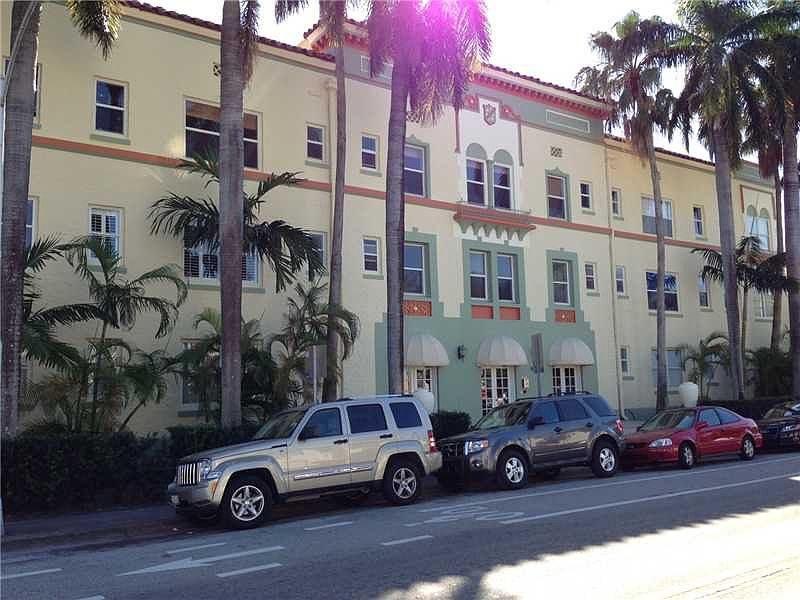 1st image of 900 16th St APT 305-A