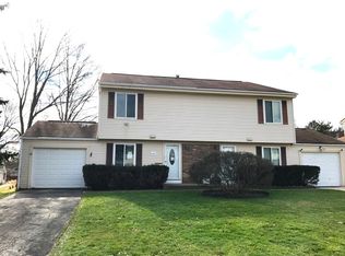 2320 Echo Valley Dr, Stow, OH 44224