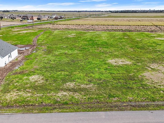2nd image of 351 Harvest Ln
