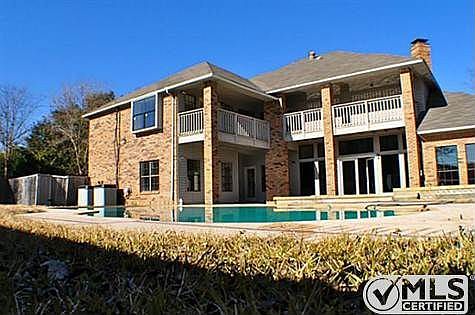 2nd image of 1610 Caddys Cir