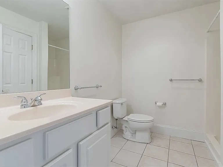 1306 Columbia Rd #5A — Photo 7
