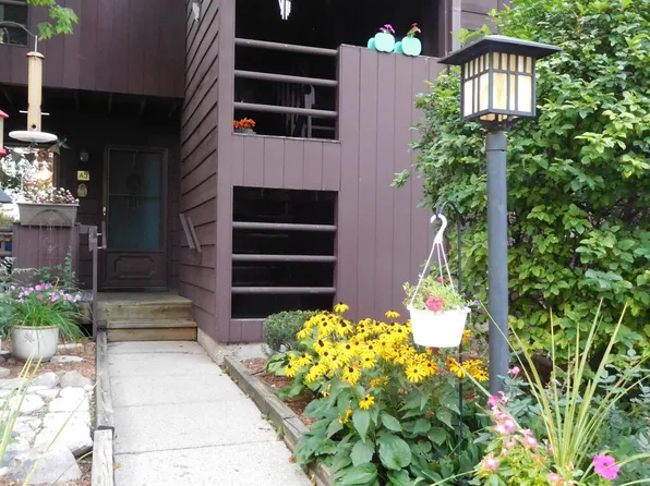 205 E Jolly Rd #12, Lansing, MI 48910