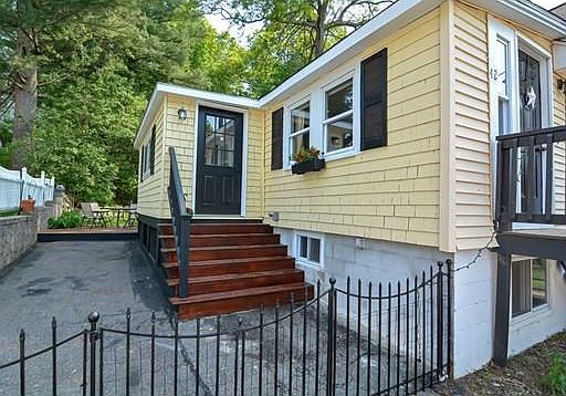 2nd image of 42 Rosewood Ave
