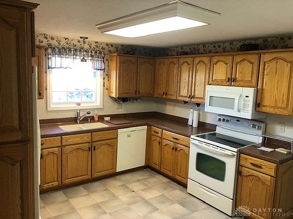 3rd image of 5406 Woodgate Dr