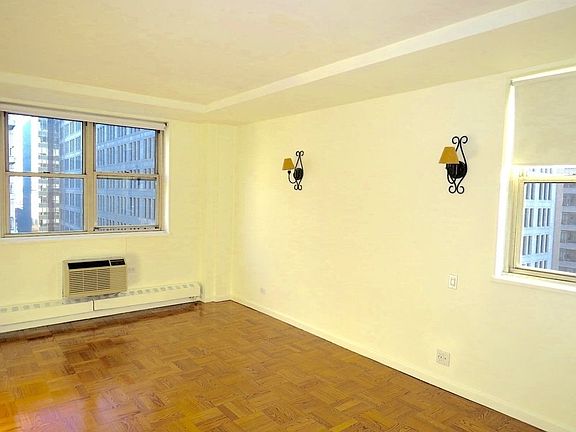 4th image of 63 E 9th St APT 12O